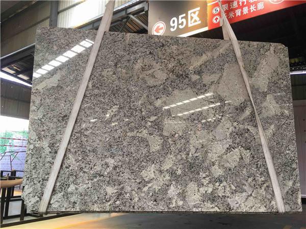 Losa de granito blanco de Alaska