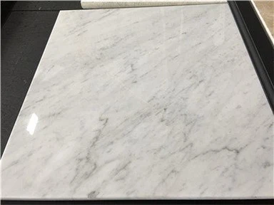 Piso de mármol de Carrara