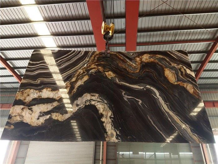 Losa de cuarcita negra y dorada
