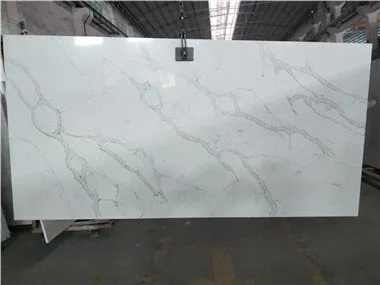 Isla de cocina de cuarzo dorado Calacatta