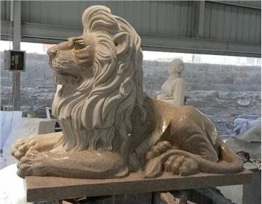 Escultura de piedra del león del granito
