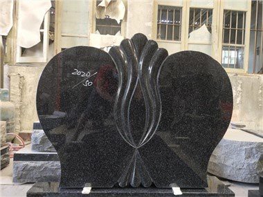 Lápida de piedra de granito