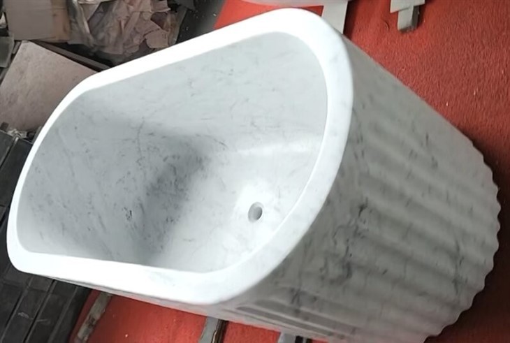 Italy Carrara Marble Bathtub