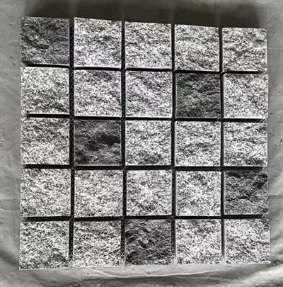Pavimento de cubos de granito