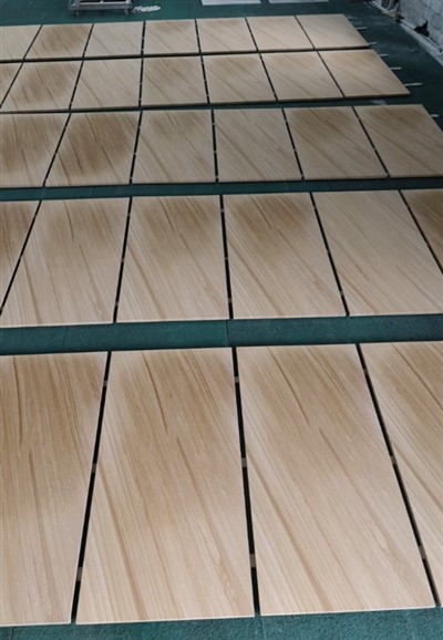Revestimiento de pared de piedra arenisca de madera de teca